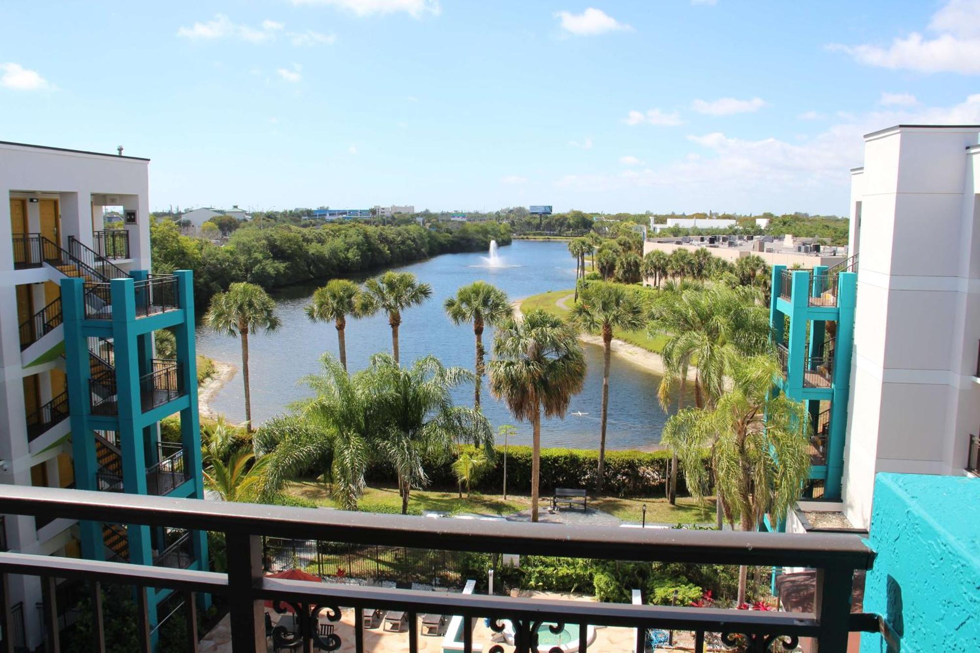 Best Western Plus Deerfield Beach Hotel & Suites Eksteriør billede